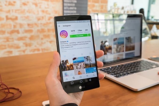 How to Become a Travel Blogger? 10 Must Steps to Follow 17 instagram ads How to Become a Travel Blogger? 10 Must Steps to Follow - 17