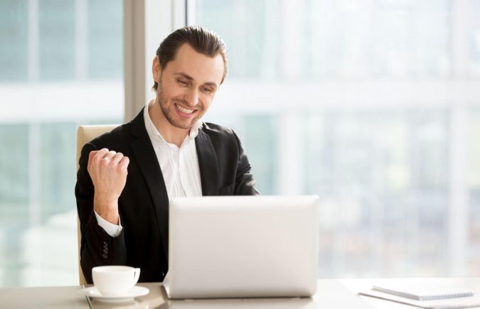 laptop 1 5 Instagram Tips that Can Help You Grow Your Fashion Business - 6