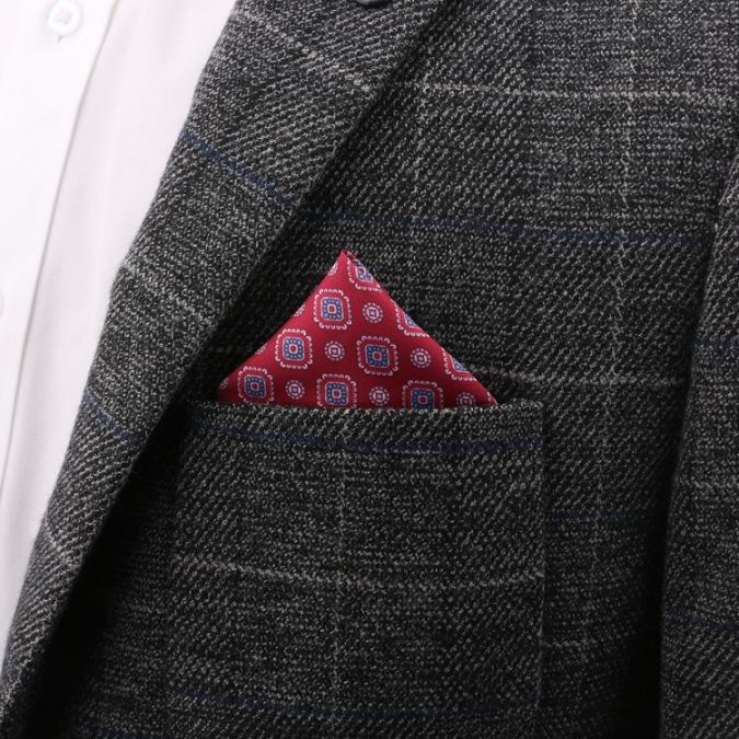10 Accessories Every Man Should Own 11 men accessories Pocket square 10 Accessories Every Man Should Own - 11