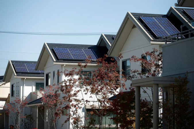 10 Reasons You Must Change to Solar Energy 11 solar panels houses 10 Reasons You Must Change to Solar Energy - 11