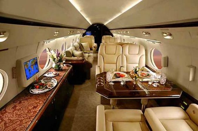 Tom-Cruise-private-jet-1-675x449 15 Most Luxurious Helicopters and Private Jets Owned by Celebrities!