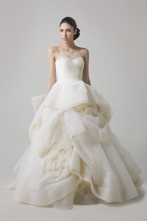 VERA_WANG-dress Top 10 Most Expensive Wedding Dress Designers in 2022