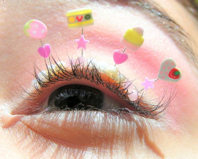 eyelash accessories Top 20 Newest Eyelashes Beauty Trends - 35