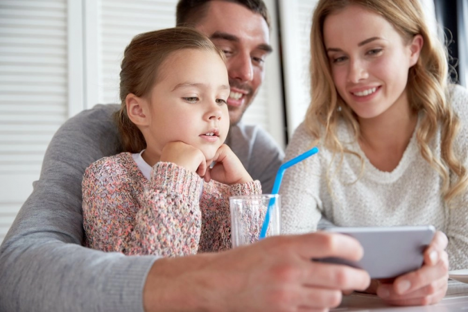 Top 5 Reasons to Use Cell Phone Tracker 3 family mobile Top 5 Reasons to Use Cell Phone Tracker - 3