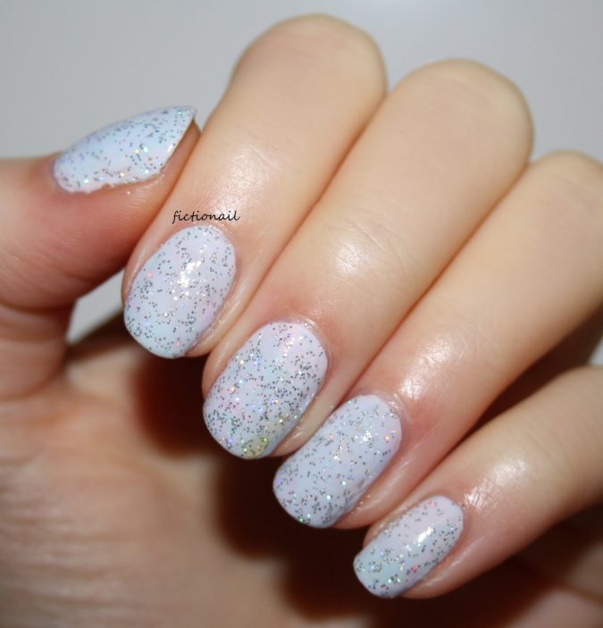 glitter pastel nails +60 Hottest Nail Design Ideas for Your Graduation - 40