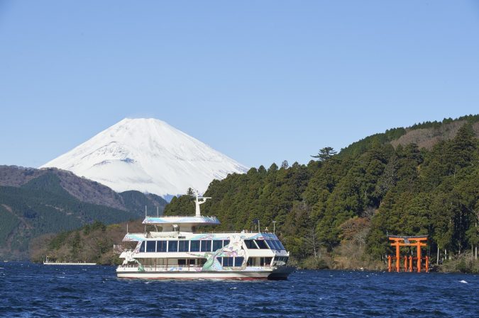 lake ashinoko cruise Japan Top 10 Most Luxurious Cruises for Couples - 16