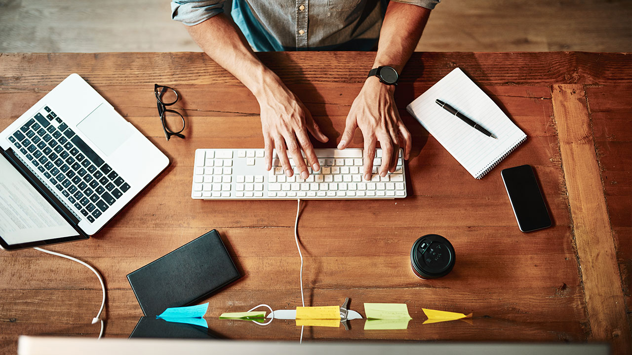 The 10 Highest Rated Advertising Agencies in Dubai 19 laptop The 10 Highest Rated Advertising Agencies in Dubai - 19