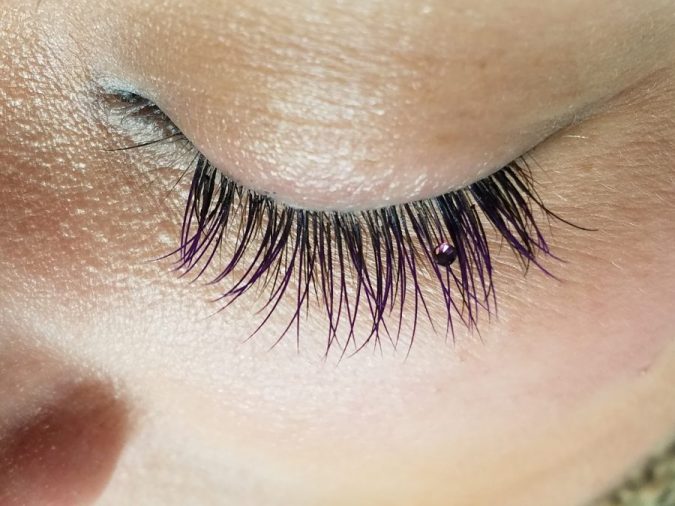 makeup jeweled eyelash extension e1560449661858 Top 20 Newest Eyelashes Beauty Trends - 13
