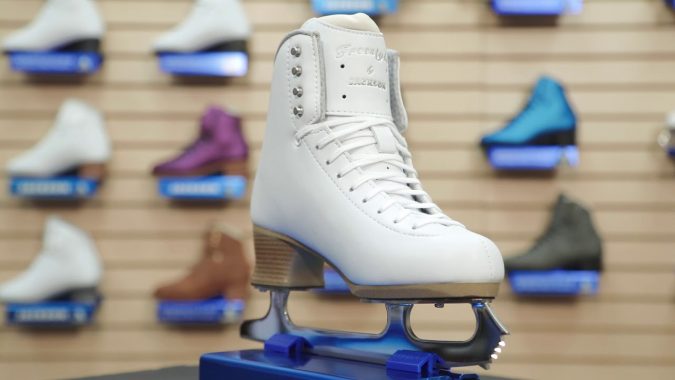 How to Find the Perfect Pair of Figure Skates for You 7 skates How to Find the Perfect Pair of Figure Skates for You - 7