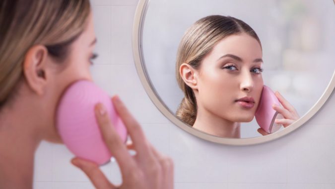 6 Must-Have Beauty Gadgets You Can Buy Today 5 FOREO Luna 2 6 Must-Have Beauty Gadgets You Can Buy Today - 5
