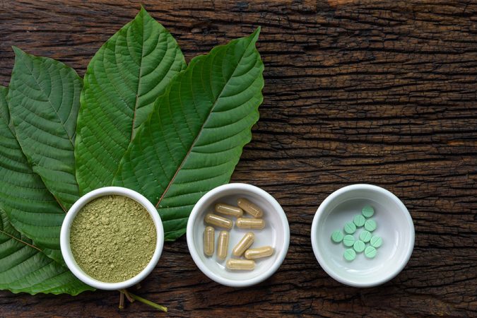 Kratom-plant-extracts-675x450 Who Is a Good Candidate to Buy Kratom Powder and Capsules?