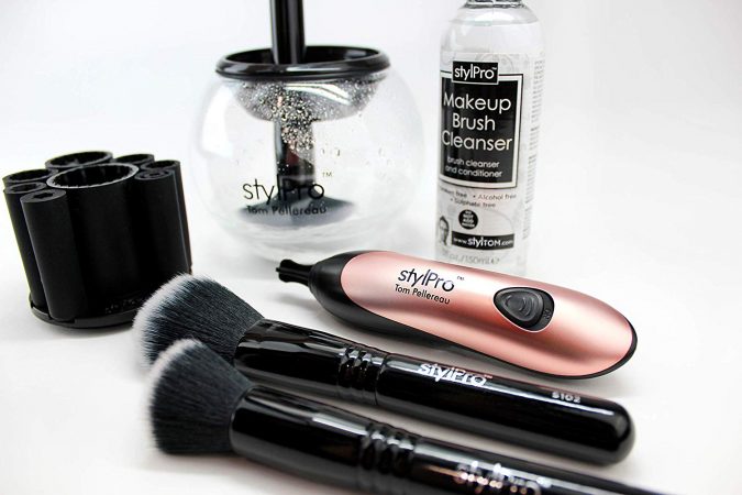 6 Must-Have Beauty Gadgets You Can Buy Today 8 StylPro Make Up Brush Cleaner 6 Must-Have Beauty Gadgets You Can Buy Today - 8