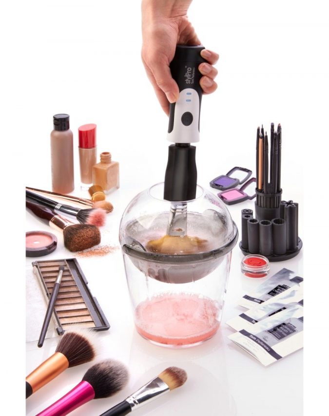 6 Must-Have Beauty Gadgets You Can Buy Today 9 StylPro Make Up Brush Cleaner. 6 Must-Have Beauty Gadgets You Can Buy Today - 9