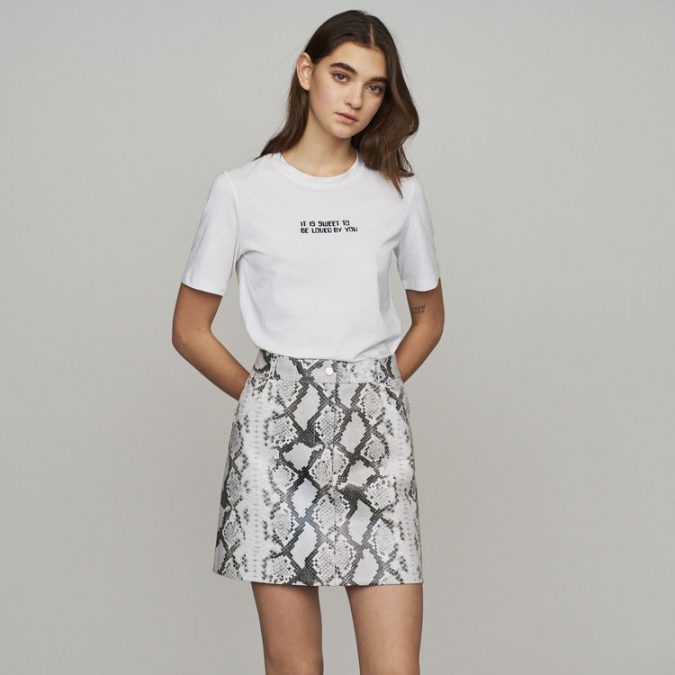 summer-outfit-animal-printed-skirt-675x675 10 Wardrobe Essentials Inspired by Summer 2022 Fashion Trends