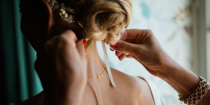 Wedding Hairdresser How to Become a Bridal Stylist - 8