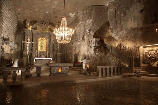 krakow-Wieliczka-Salt-Mine-2-675x450 Top 12 Unforgettable Things to Do in Krakow