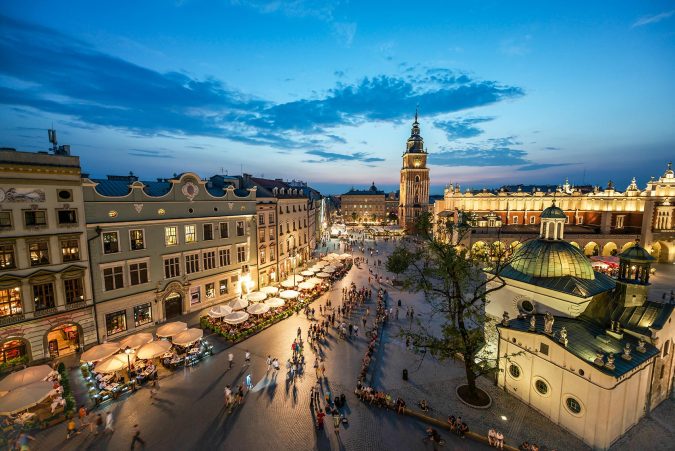 krakow-old-town-main-square-Poland-675x451 Top 12 Unforgettable Things to Do in Krakow