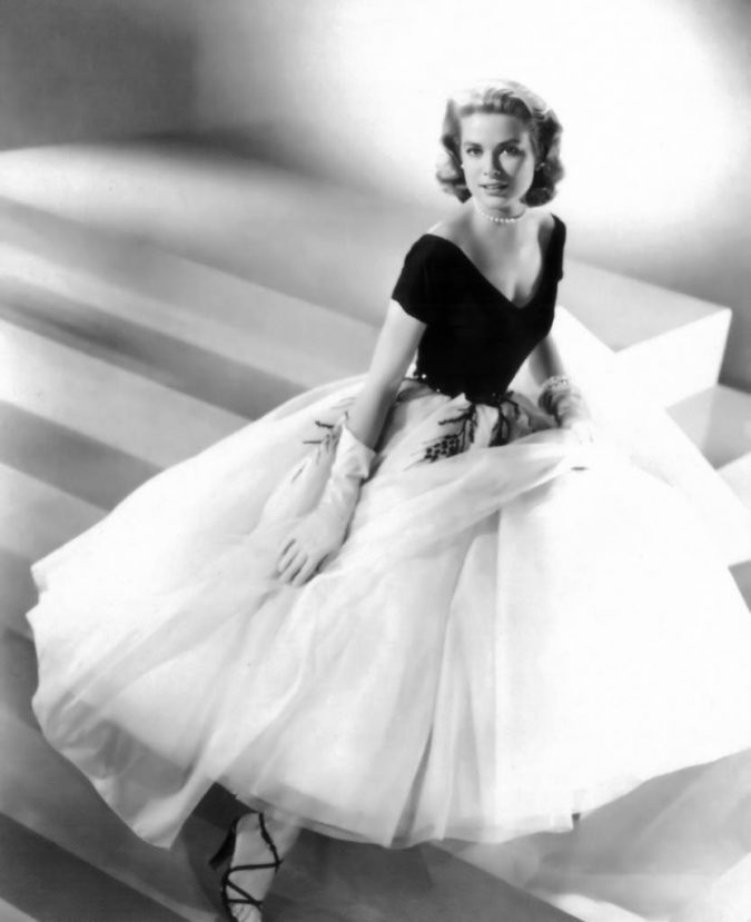 Grace Kelly 1 20 Hollywood Actresses Who Changed Fashion Forever - 29