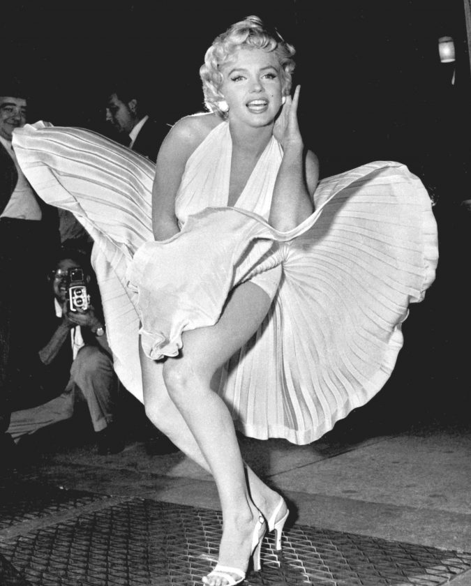 Marilyn Monroe look 1 20 Hollywood Actresses Who Changed Fashion Forever - 23