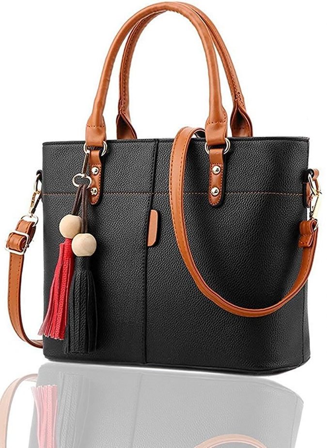 Tote Bag 1 20 Must-Have Wardrobe Pieces Every Woman Over 40 Needs - 36