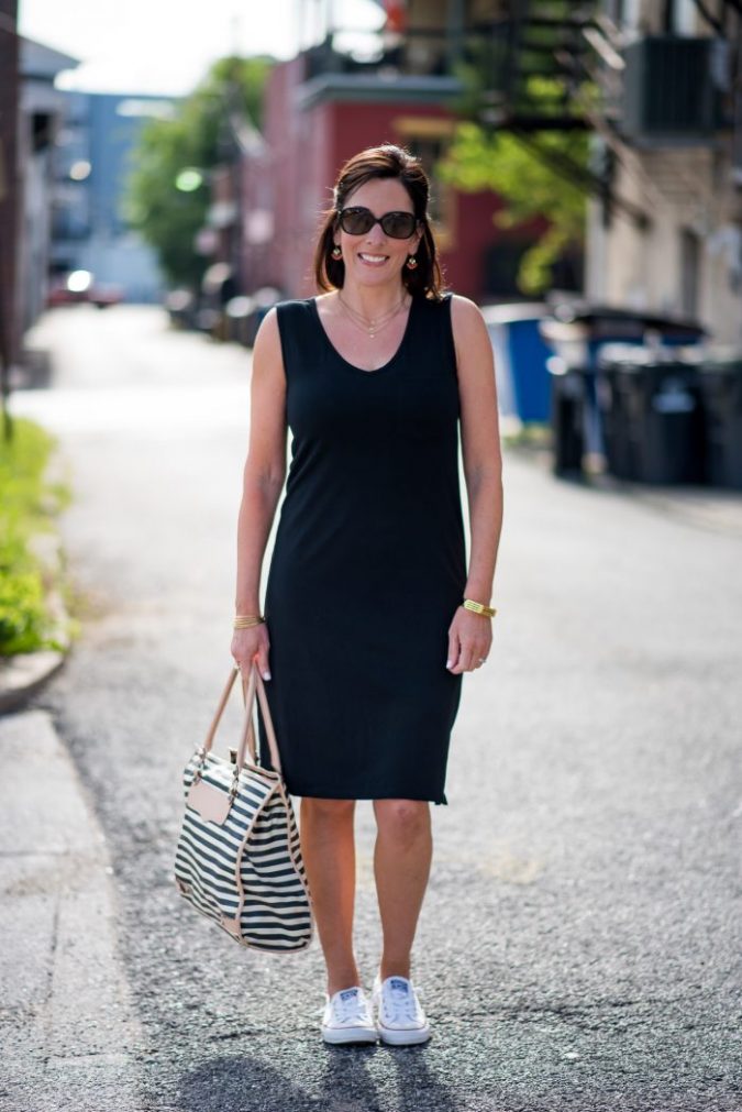 outfit for women over 40 black dress 20 Must-Have Wardrobe Pieces Every Woman Over 40 Needs - 34