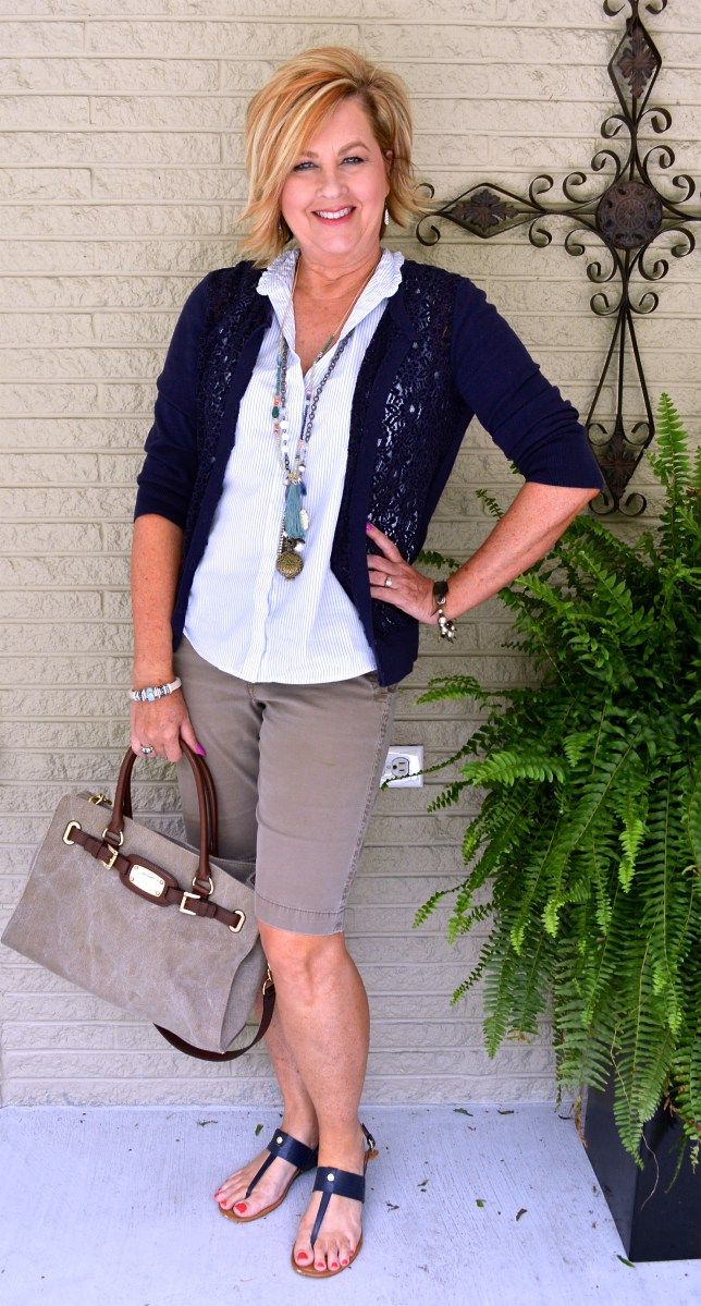 shorts outfit for women over 40 20 Must-Have Wardrobe Pieces Every Woman Over 40 Needs - 17