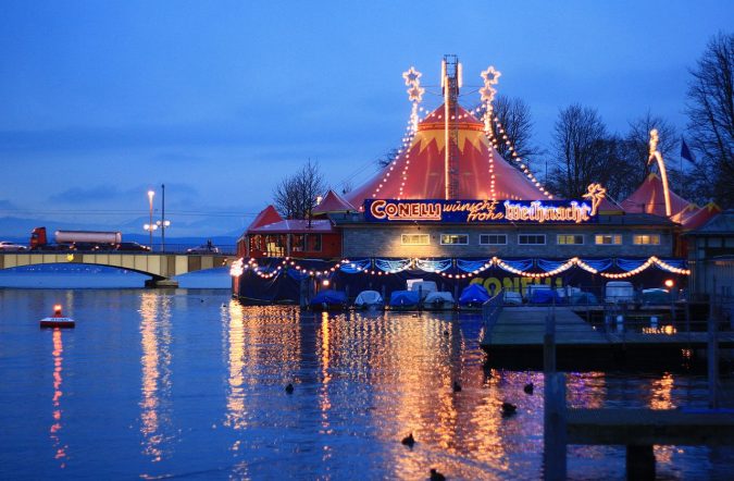 Christmas circus Top 10 Fairytale Christmas Places for Couples - 14
