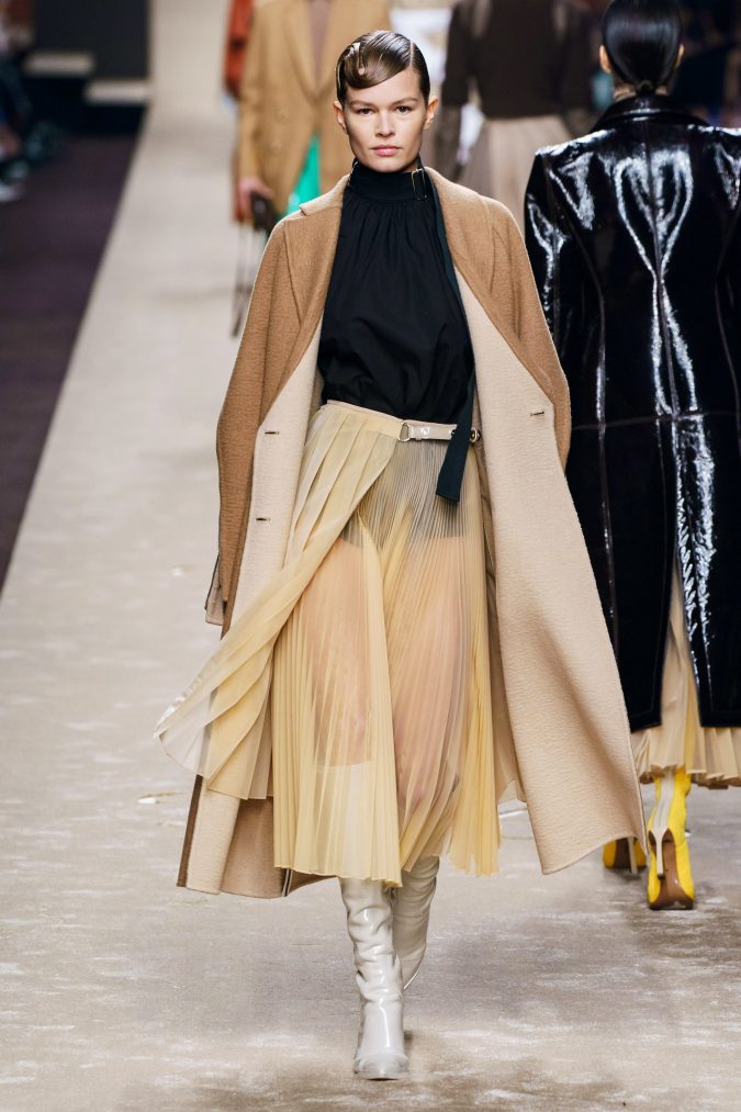 Fall fashion 2019 pleated skirt Fendi 40+ Hottest Teenage Girls Winter Fashion Ideas - 13