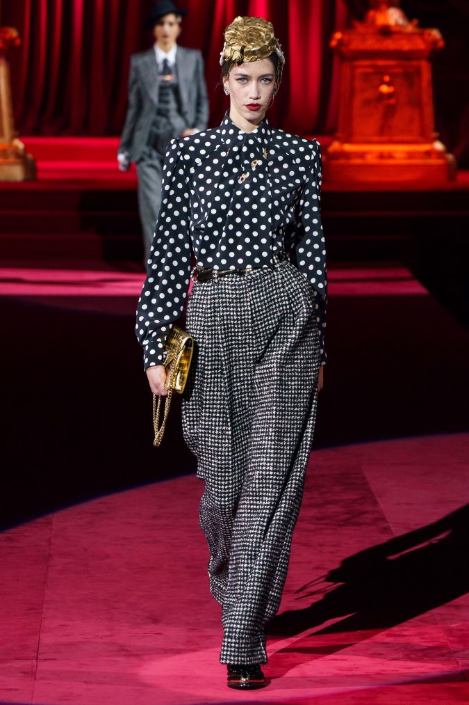 Fall fashion 2019 tweed pants Dolce and Gabbana 10 Fall/Winter Retro Fashion Trends for the 70s Nostalgics - 61