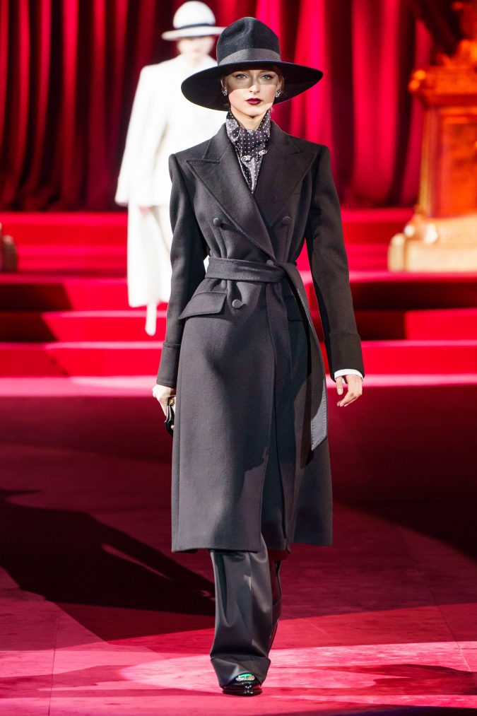 Fall fashion 2019 wide leg pants Dolce Gabbana 10 Fall/Winter Retro Fashion Trends for the 70s Nostalgics - 38