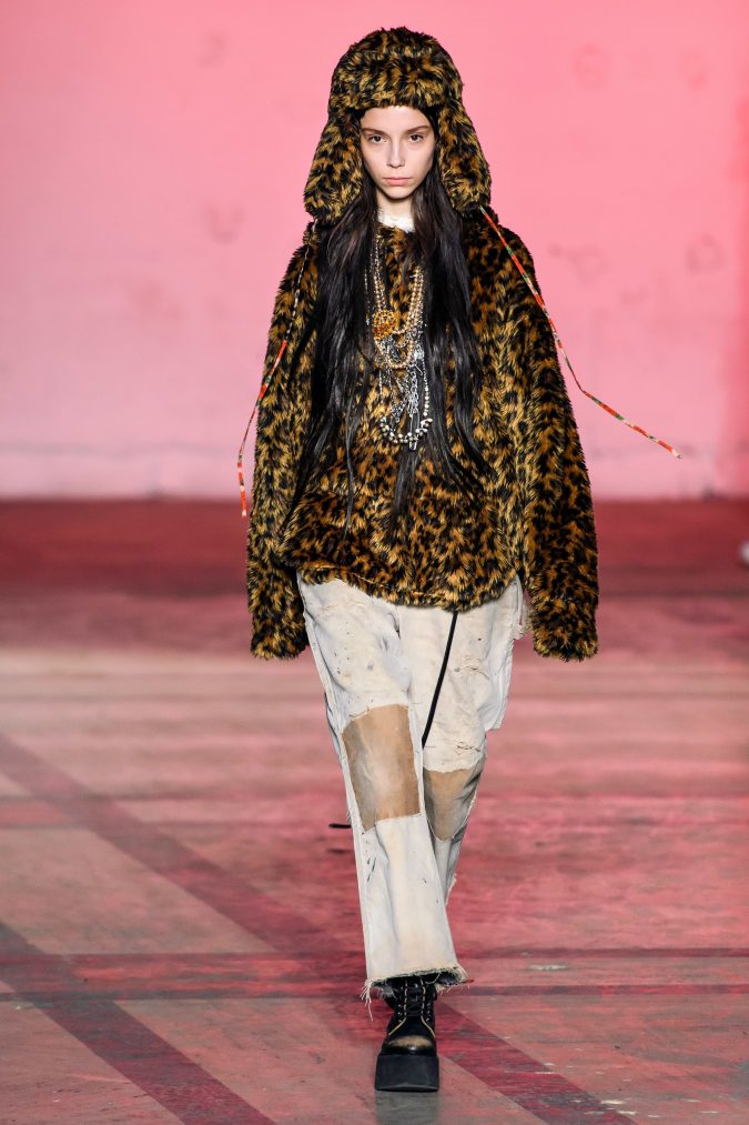Fall winter 2020 faux fur top R13 90 Fall/Winter Fashion Ideas for a Perfect Combination of Vintage and Modern - 60