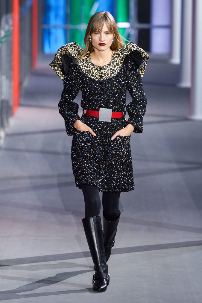 Fall winter fashion 2020 Big shoulders dress Louis Vuitton +20 Fall Fashion Trends of Unusual Shoulders and Sleeves - 14
