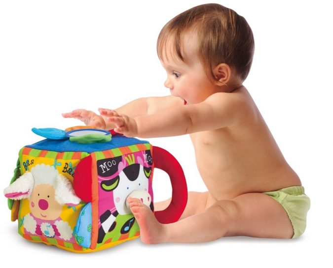 Musical Cube. Best 10 Christmas Gift Ideas for a New Born Baby - 18