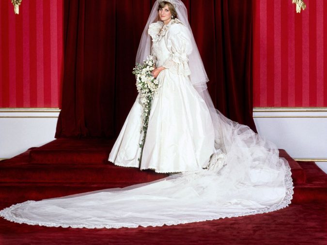 Princess Diana wedding dress 1 60+ Retro Fashion Designs of Fall/Winter Inspired by the 80s and 90s - 1