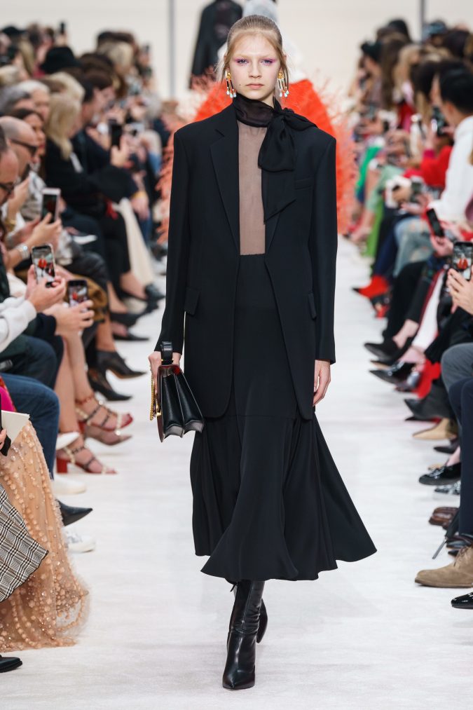 fall-winter-fashion-2020-A-skirt-long-jacket-side-bow-Valentino-675x1013 +80 Fall/Winter Fashion Trends for a Stunning Wardrobe in 2022