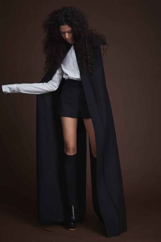 fall-winter-fashion-2020-cape-Vera-Wang-675x1013 90 Fall/Winter Fashion Ideas for a Perfect Combination of Vintage and Modern in 2020