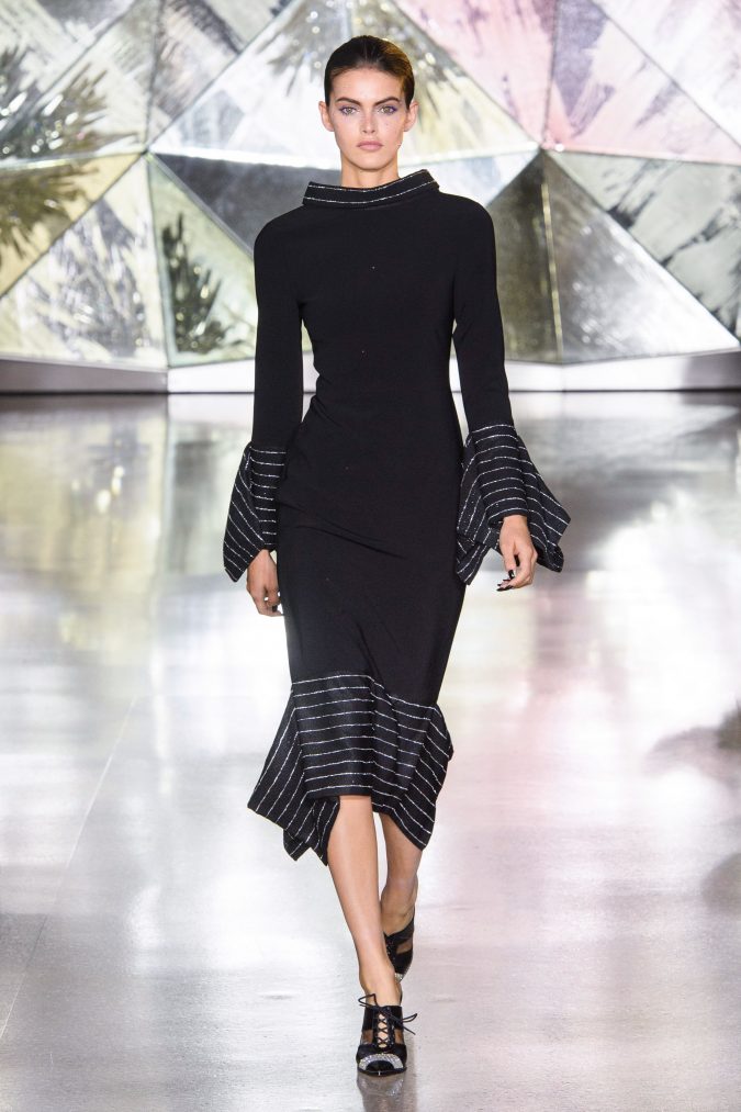 fall-winter-fashion-2020-dress-Christian-Siriano-675x1013 +20 Fall Fashion Trends of 2020 for the Fans of Unusual Shoulders and Sleeves