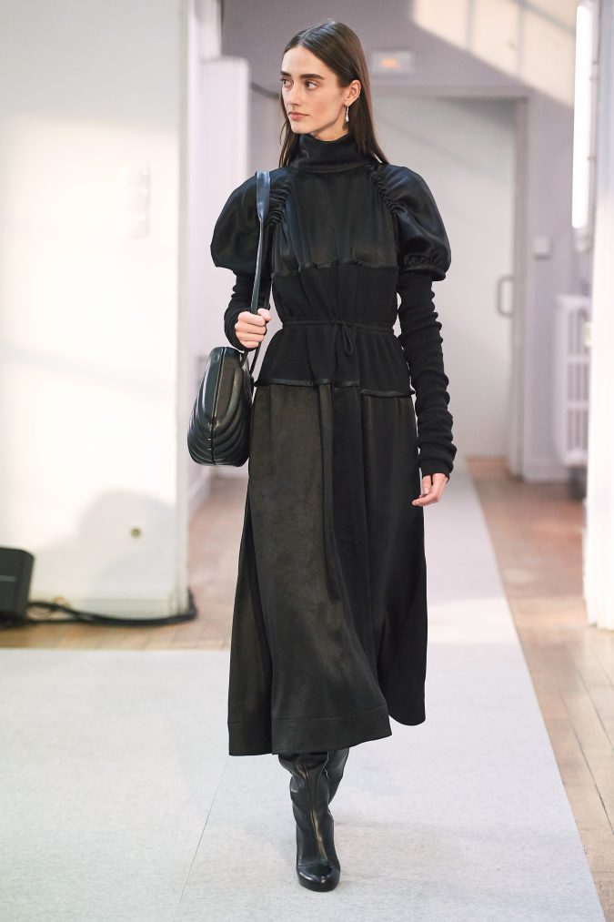 fall-winter-fashion-2020-dress-Lemaire-675x1013 +20 Fall Fashion Trends of 2020 for the Fans of Unusual Shoulders and Sleeves