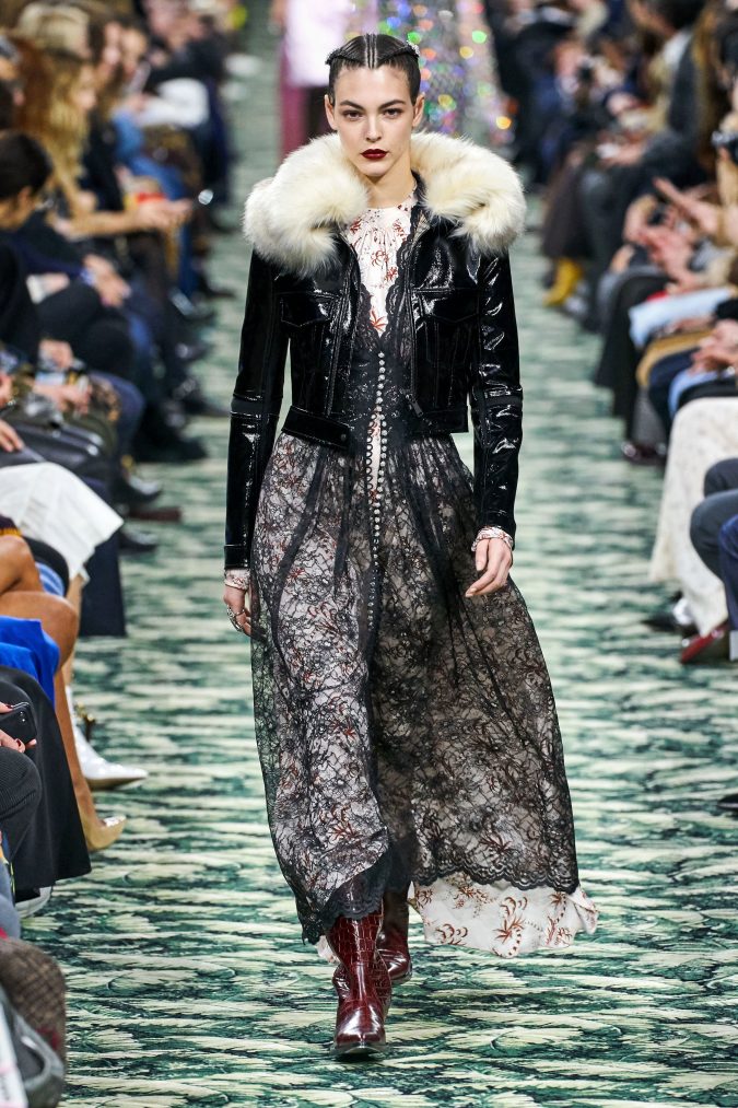 fall-winter-fashion-2020-faux-fur-Paco-Rabanne-675x1013 90 Fall/Winter Fashion Ideas for a Perfect Combination of Vintage and Modern in 2020
