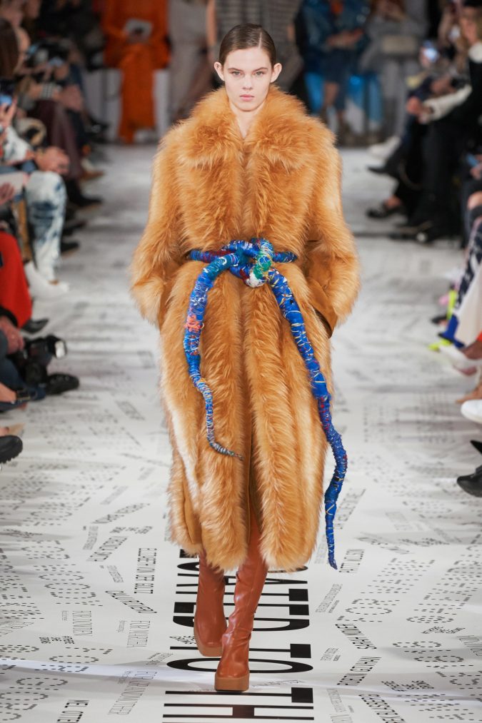 fall-winter-fashion-2020-faux-fur-coat-Stella-McCartney-675x1013 90 Fall/Winter Fashion Ideas for a Perfect Combination of Vintage and Modern in 2020