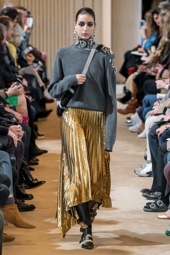 fall-winter-fashion-2020-knitted-sweater-pleated-skirt-Altuzarra-675x1013 +80 Fall/Winter Fashion Trends for a Stunning Wardrobe in 2022