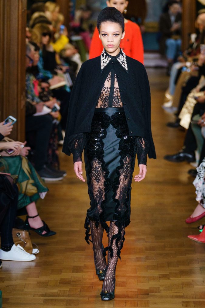 fall-winter-fashion-2020-lace-shirt-skirt-knitted-jacket-Erdem-675x1013 +20 Fall Fashion Trends of 2020 for the Fans of Unusual Shoulders and Sleeves