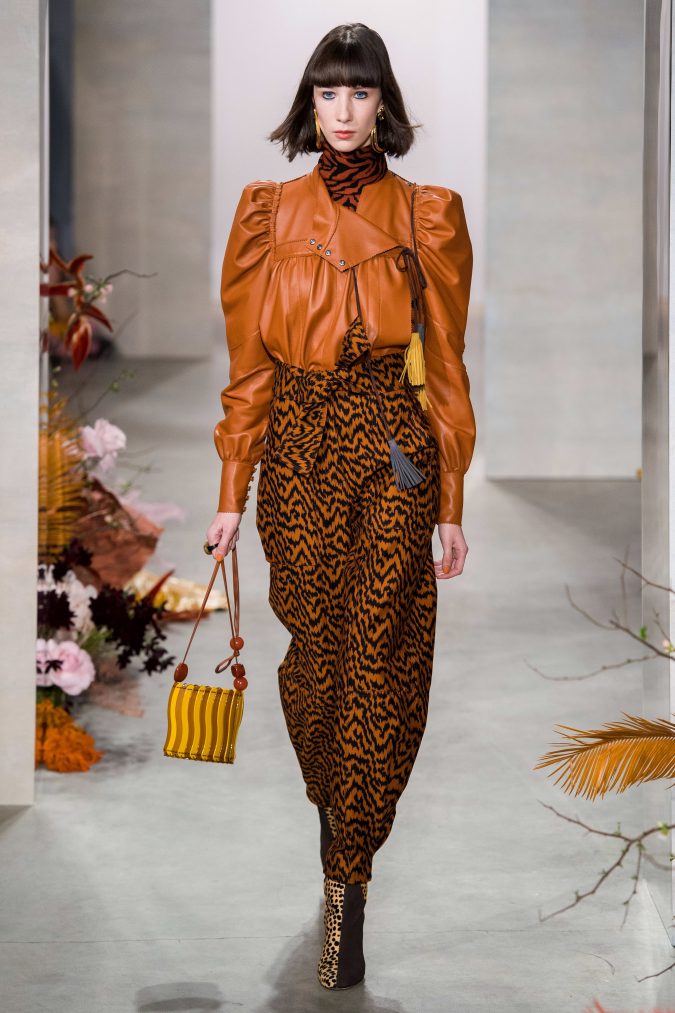 fall-winter-fashion-2020-leather-leg-of-mutton-sleeves-Ulla-Johnson-675x1013 90 Fall/Winter Fashion Ideas for a Perfect Combination of Vintage and Modern in 2020