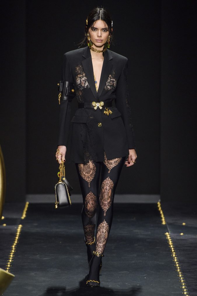 fall-winter-fashion-2020-leggings-long-jacket-versace-675x1013 60+ Retro Fashion Designs of Fall/Winter 2020 Inspired by the 80s and 90s