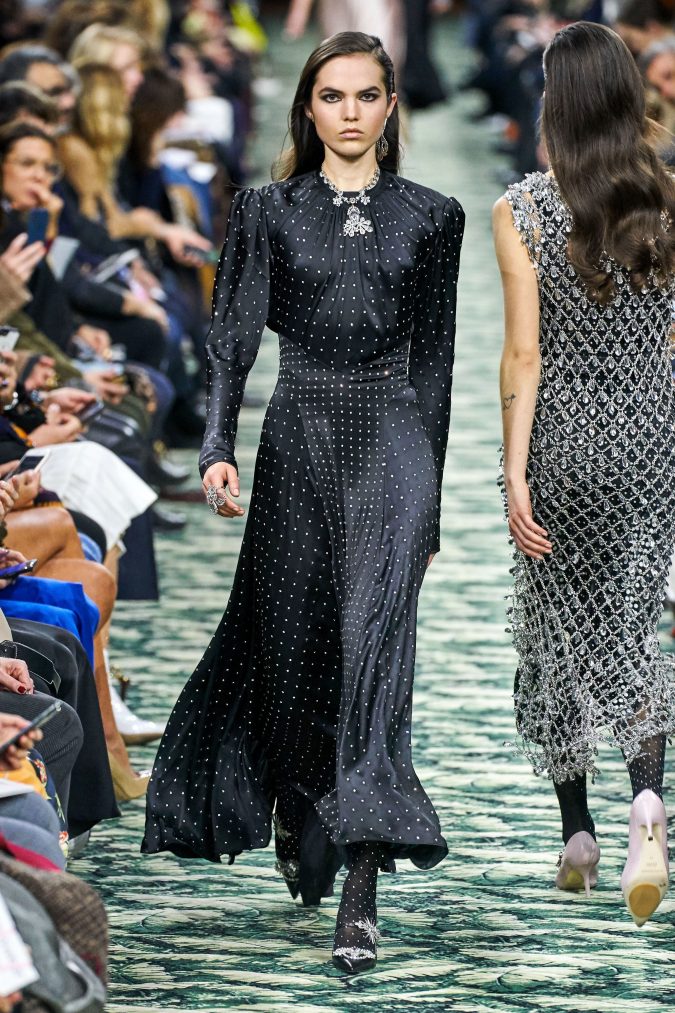 fall-winter-fashion-2020-maxi-dress-Paco-Rabanne-675x1013 90 Fall/Winter Fashion Ideas for a Perfect Combination of Vintage and Modern in 2020