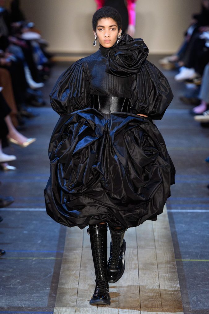 fall winter fashion 2020 meringue dress Alexander Mcqueen 60+ Retro Fashion Designs of Fall/Winter Inspired by the 80s and 90s - 45