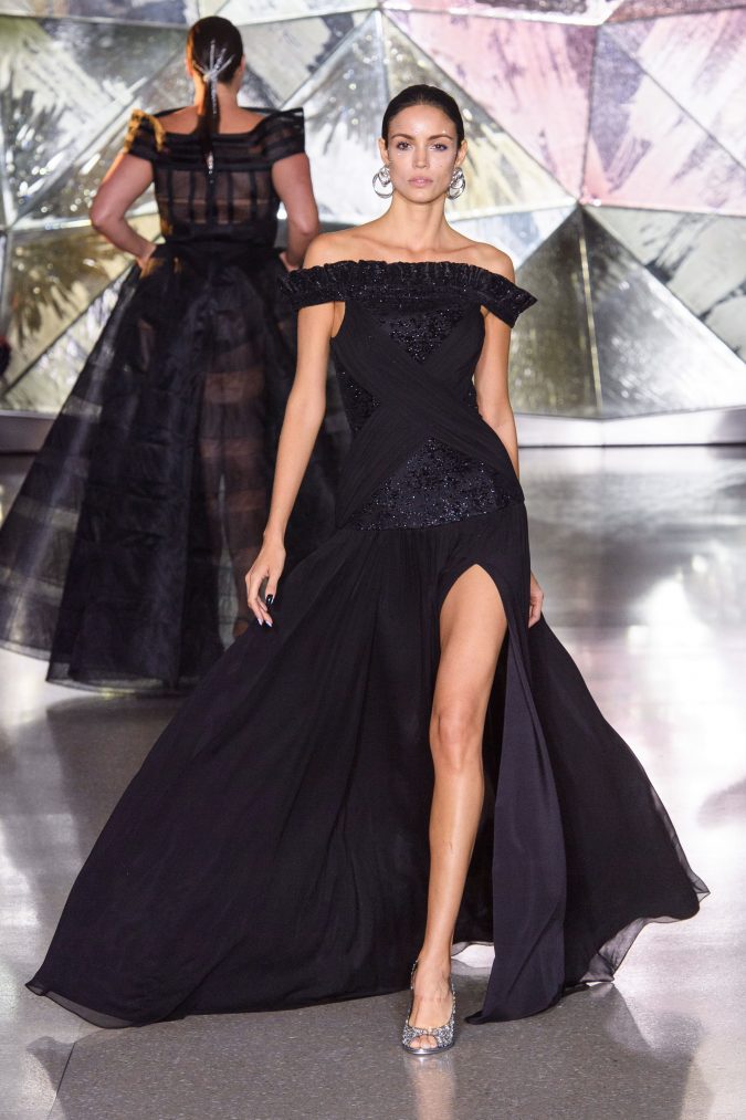 fall-winter-fashion-2020-off-shoulder-dress-Christian-Siriano-675x1013 +20 Fall Fashion Trends of 2020 for the Fans of Unusual Shoulders and Sleeves
