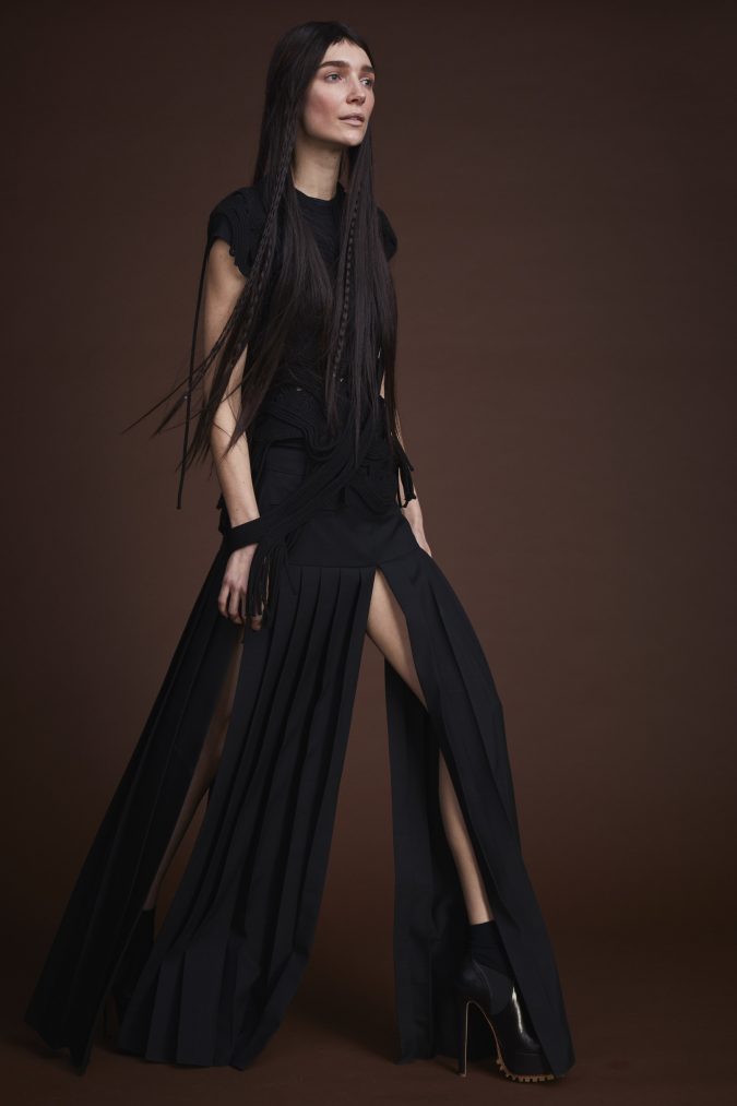 fall winter fashion 2020 pleated skirt Vera Wang 40+ Hottest Teenage Girls Winter Fashion Ideas - 14