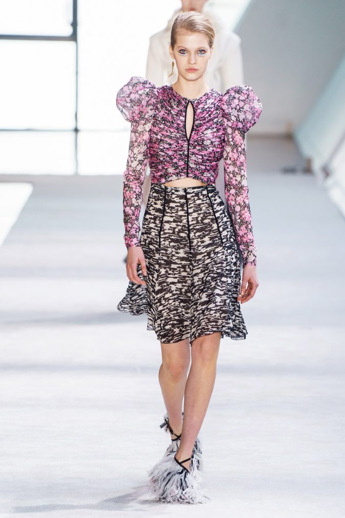 fall winter fashion 2020 puffy sleeves Giambattista Valli +20 Fall Fashion Trends of Unusual Shoulders and Sleeves - 34