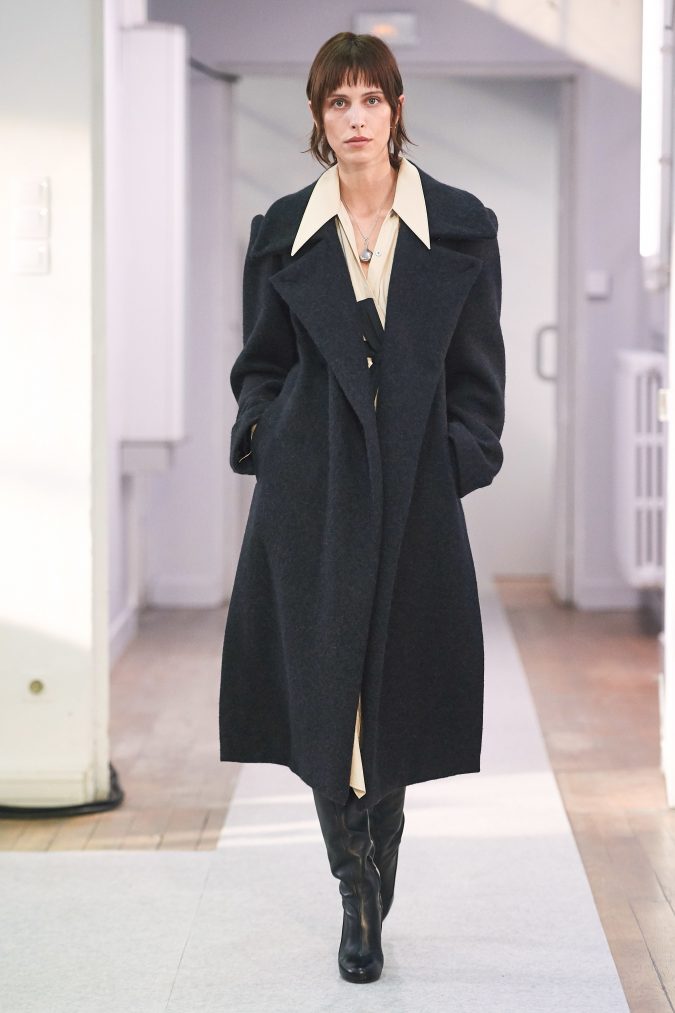 fall-winter-fashion-2020-tweed-coat-Lemaire-675x1013 90 Fall/Winter Fashion Ideas for a Perfect Combination of Vintage and Modern in 2020
